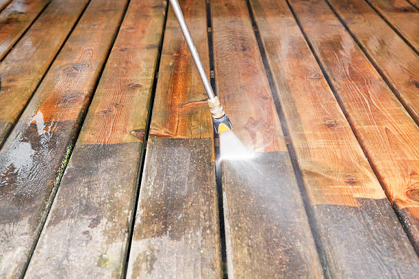 Why Choose Our Certified Pressure Washing Experts for Your Project Needs in Grant Park, IL?